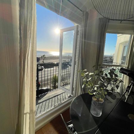 Seaview Flat With Balcony, Spacious 2 Bedroom Worthing Eksteriør bilde