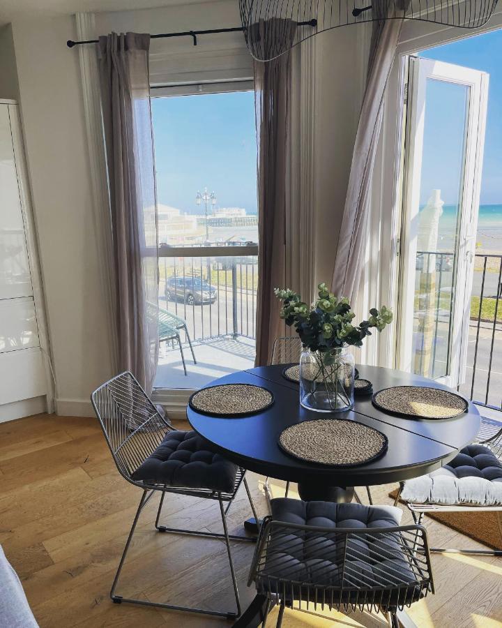 Seaview Flat With Balcony, Spacious 2 Bedroom Worthing Eksteriør bilde