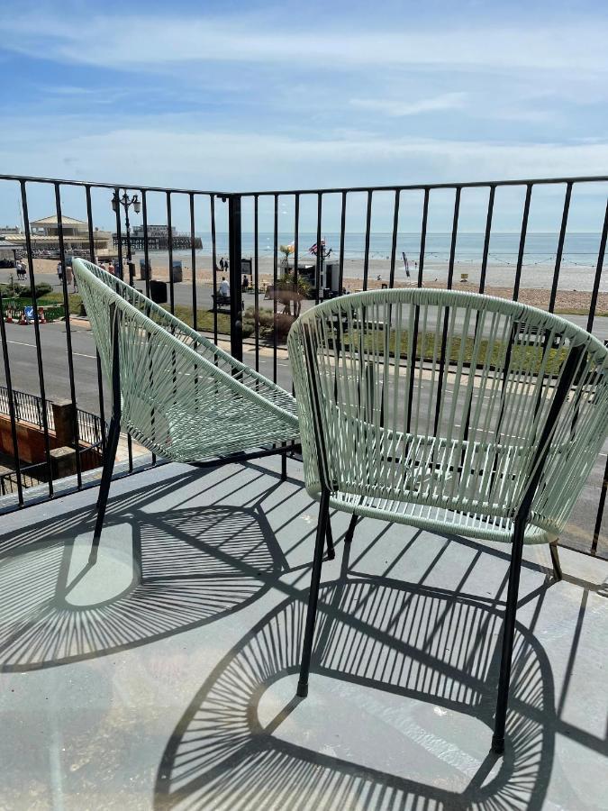 Seaview Flat With Balcony, Spacious 2 Bedroom Worthing Eksteriør bilde